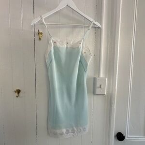 Beautiful Vintage Light Blue Slip with White Lace and Embroidered Flowers 32